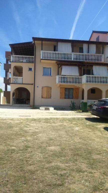 Apartments Ninske Vodice 外观 照片